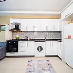 Business-Friendly Flat Close to Beach in Konyaalti