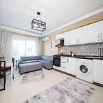 Business-Friendly Flat Close to Beach in Konyaalti